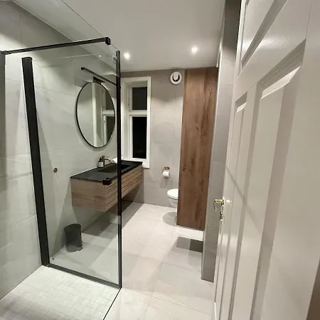 Historic House Centre *